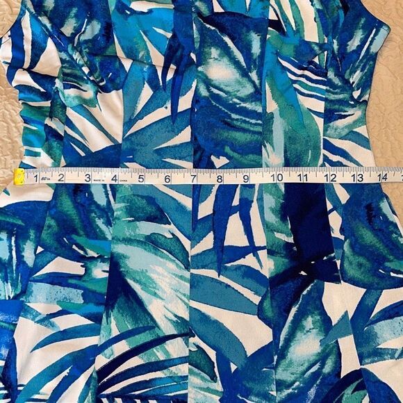 db 1962 A Line Dress Women’s Size 6P Blue/green leaf print - Picture 8 of 9